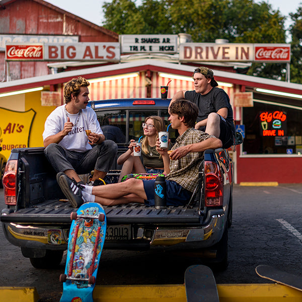 16oz-pint-cup-santa-cruz-u5 16oz_pints_santa_cruz_2_vacationdot_wavedot_skaters_truckbed_square.jpg