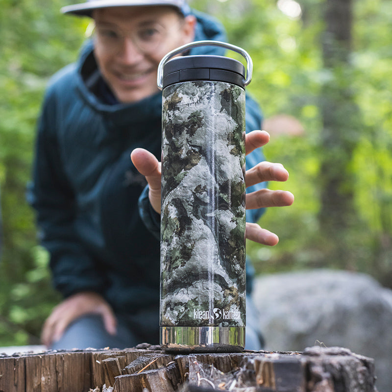 20oz-tkwide-with-cafe-cap-mossy-oak-e2 20oz_bottle_twist_mossyoak_terragila_closeup_square.jpg