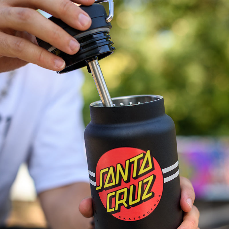 32oz-tkwide-with-twist-cap-santa-cruz-j2 32oz_tkwide_twist_water_bottle_santacruz_dot_lidoff_square.jpg