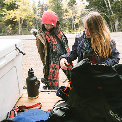 64oz-classic-with-loop-cap-w4 64oz_insulated_classic_backpackers_tailgate_square.jpg