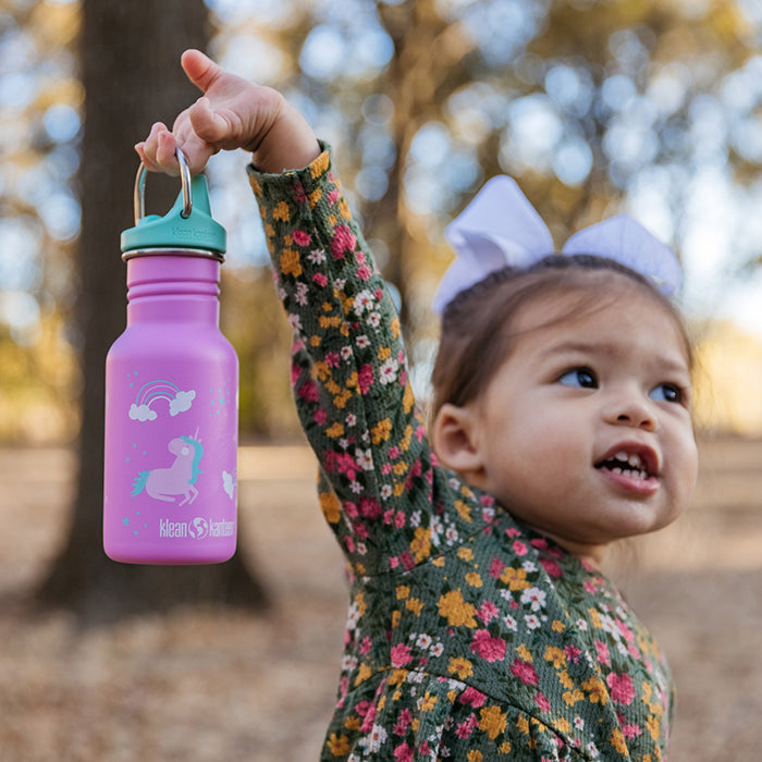 classic-kid-sippy-cap-g7 K12CNSIPPY-UN-kids_bottle_unicorn_lifestyle.jpg