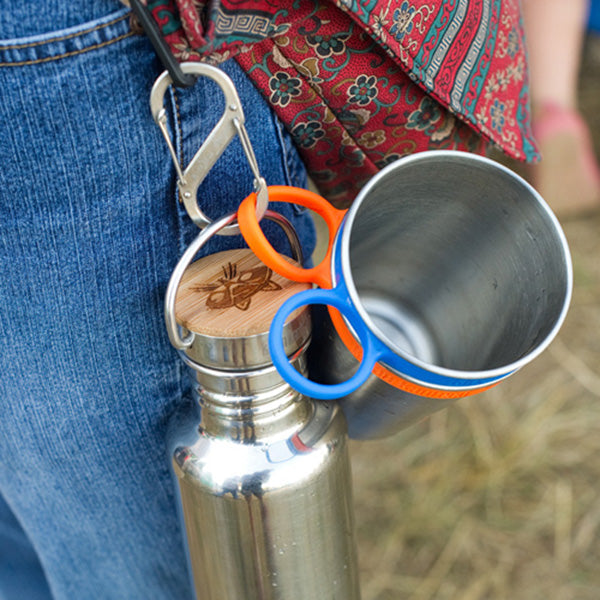 steel-s-biner-3-t3 carabiner_steel_clip_bottle_lifestyle_f9a2dad1-cd06-4894-b3ff-13476b2b5a87.jpg