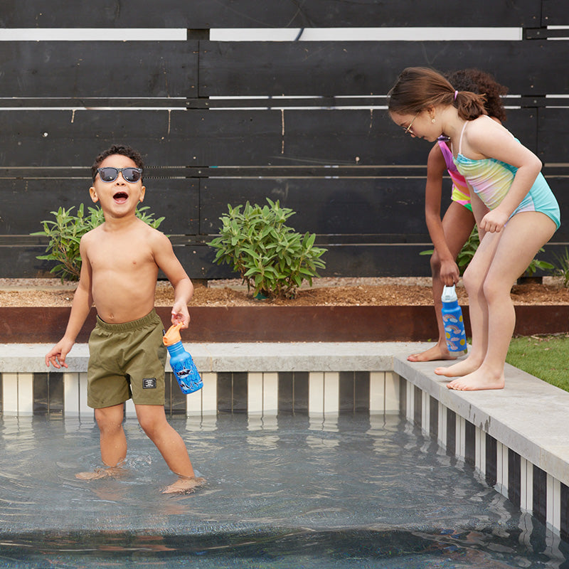 12oz-kid-s-classic-with-flip-seal-sport-cap-l8 kid_sport_flip_seal_12oz_boy_pool_square.jpg