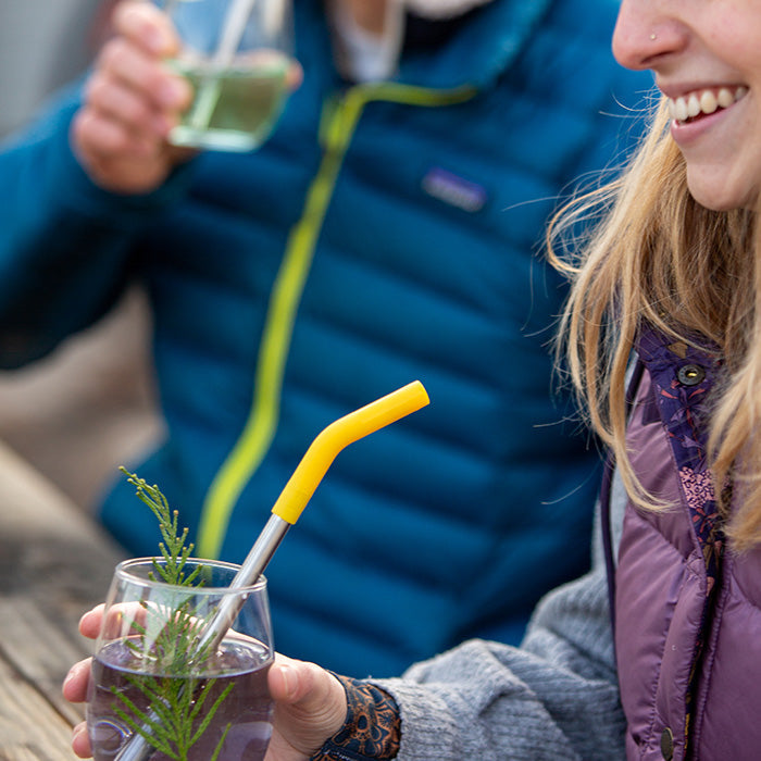 straw-4-pack-w8 recycled_steel_straw_drink_smile_lifestyle.jpg