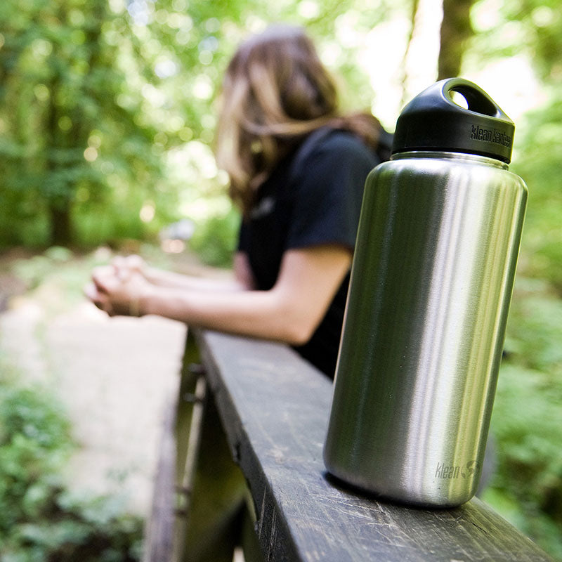 40oz-wide-with-loop-cap-y6 wide_40oz_bottle_bridge_closeup_square.jpg